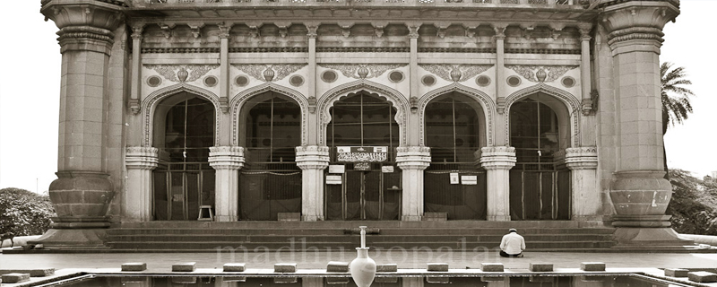 Toli Masjid 